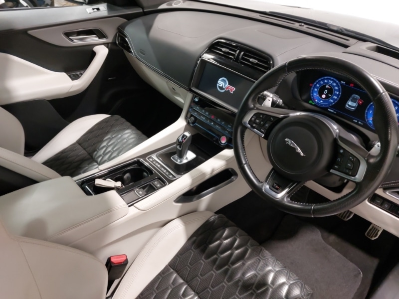 Used Jaguar F-Pace 2020 for sale - 76560608: Photo 18