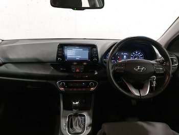 Used Hyundai i30 2017 for sale - 76560598: Photo