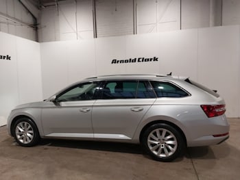 Used Skoda Superb 2023 for sale - 76602597: Photo