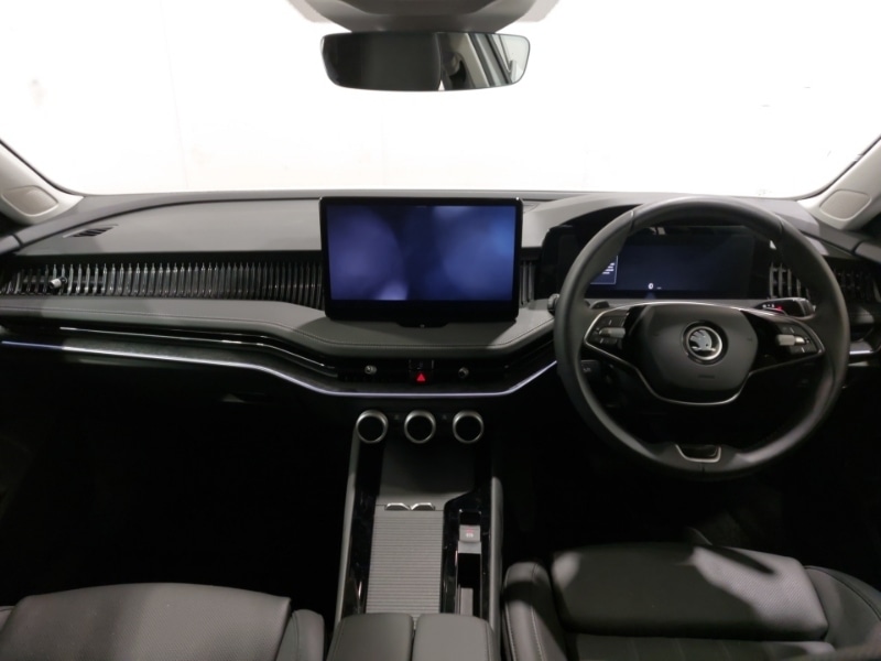 Used Skoda Superb 2024 for sale - 77933553: Photo 2