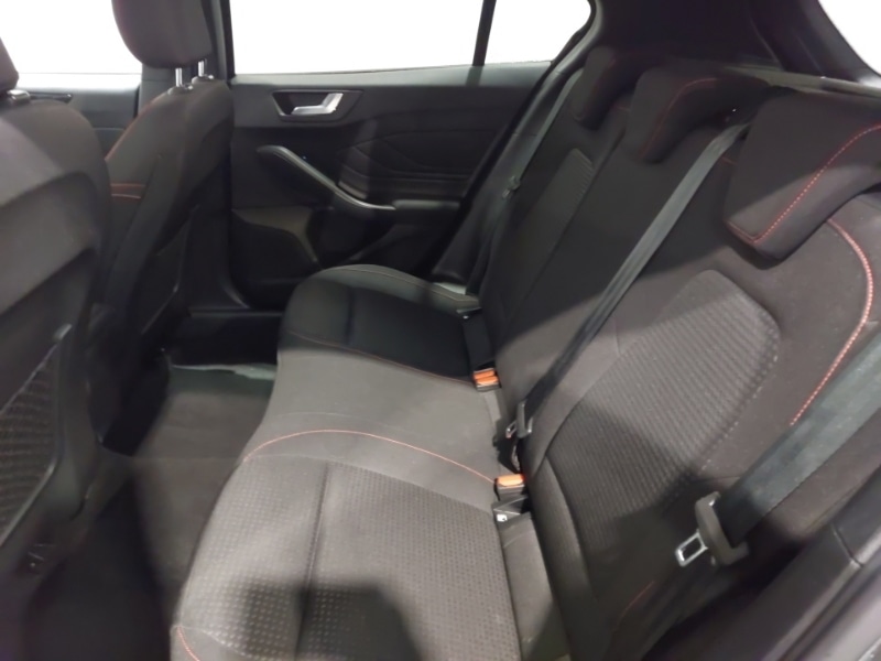 Used Ford Focus 2023 for sale - 76779903: Photo 6