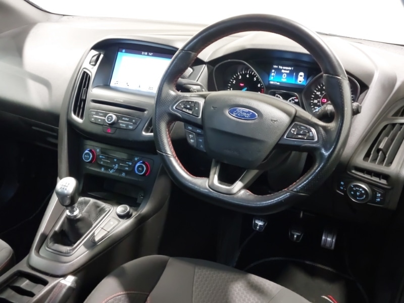 Used Ford Focus 2018 for sale - 76560604: Photo 10