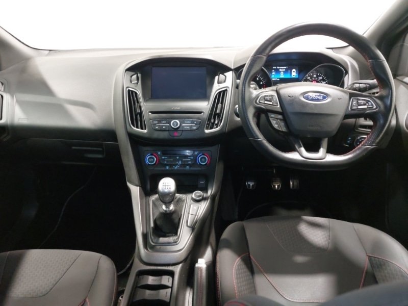 Used Ford Focus 2018 for sale - 76560604: Photo 2