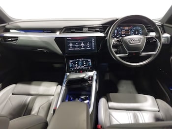 Used Audi e-tron 2020 for sale - 77999930: Photo