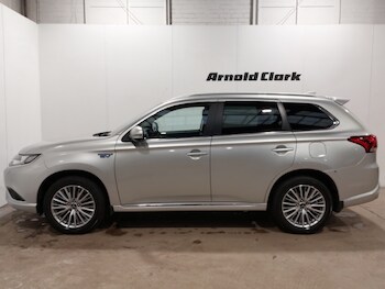Used Mitsubishi Outlander 2020 for sale - 77343376: Photo
