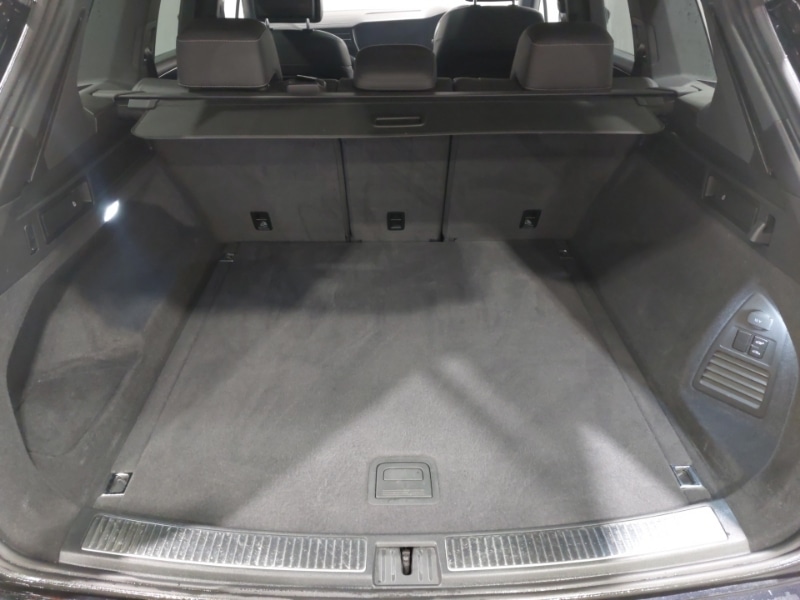 Used Volkswagen Touareg 2020 for sale - 76602570: Photo 8