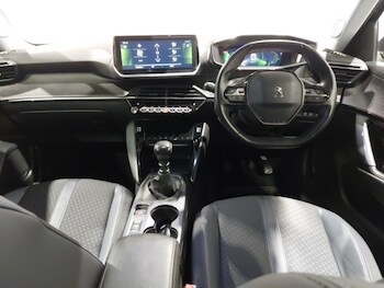 Used Peugeot 2008 2020 for sale - 77999924: Photo