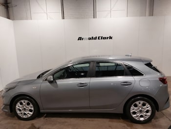 Used Kia Ceed 2022 for sale - 76606392: Photo