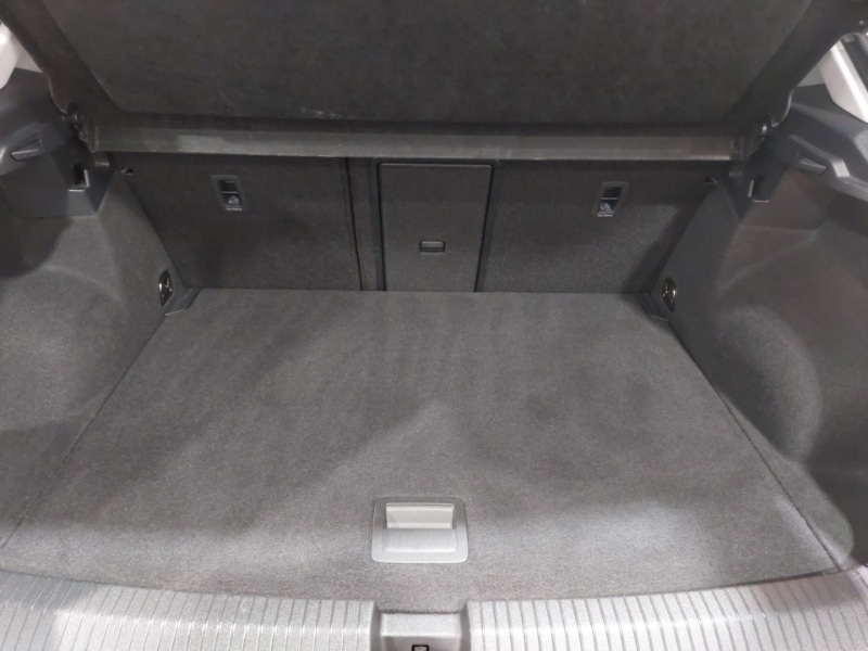 Used Volkswagen T-Roc 2023 for sale - 77596086: Photo 8