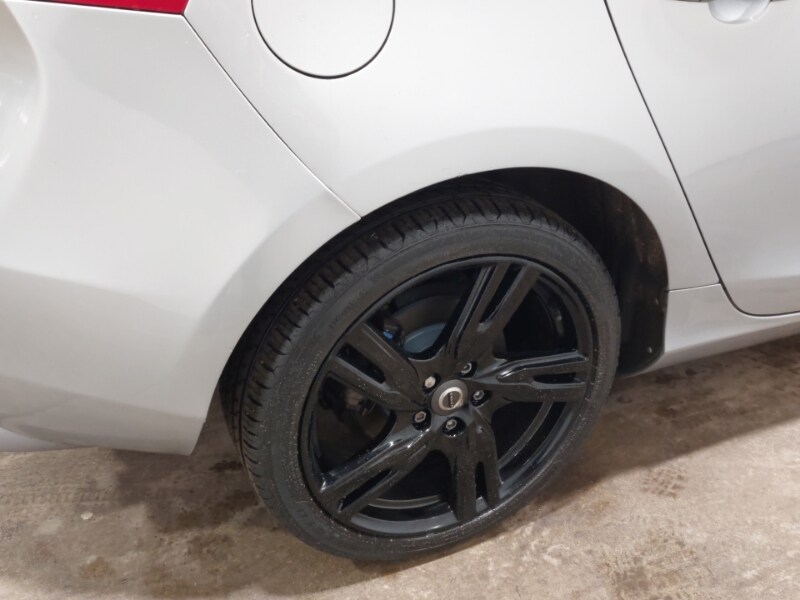 Used Volvo V40 2017 for sale - 77964337: Photo 17