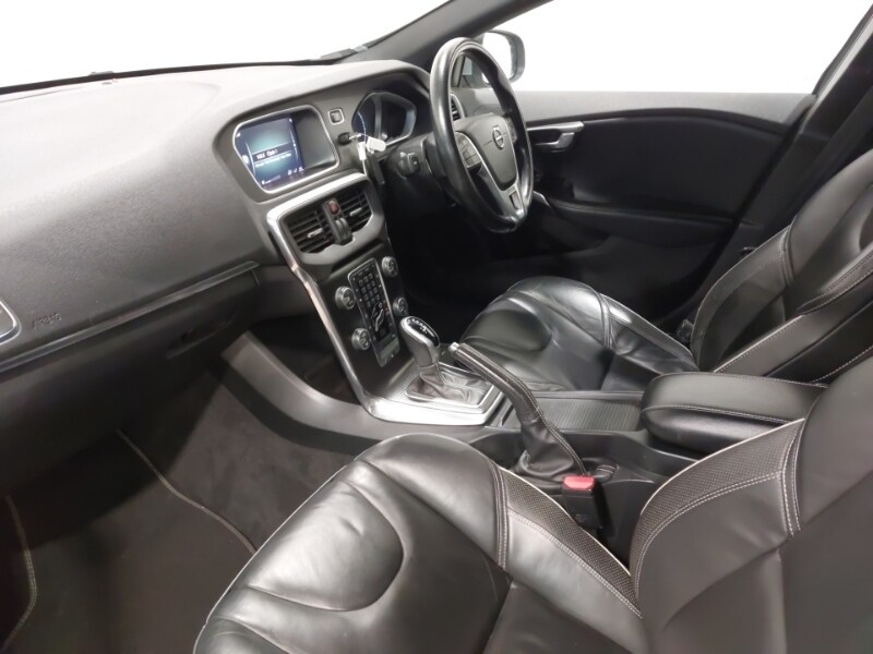 Used Volvo V40 2017 for sale - 77964337: Photo 5