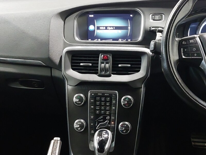 Used Volvo V40 2017 for sale - 77964337: Photo 7