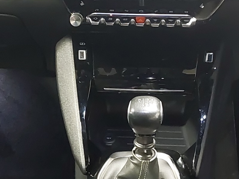 Used Peugeot 2008 2021 for sale - 76842616: Photo 10