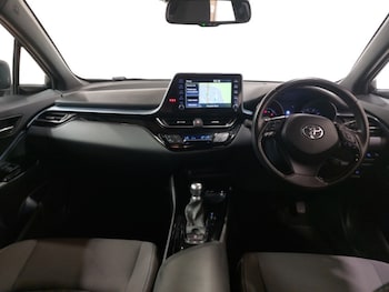 Used Toyota C-HR 2021 for sale - 79070354: Photo
