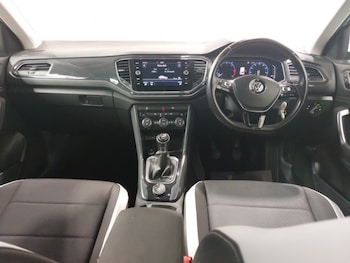 Used Volkswagen T-Roc 2019 for sale - 78723837: Photo
