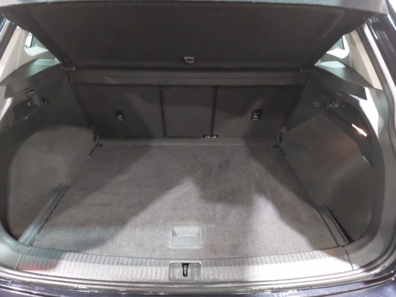 Used Volkswagen Tiguan 2018 for sale - 77922715: Photo 8