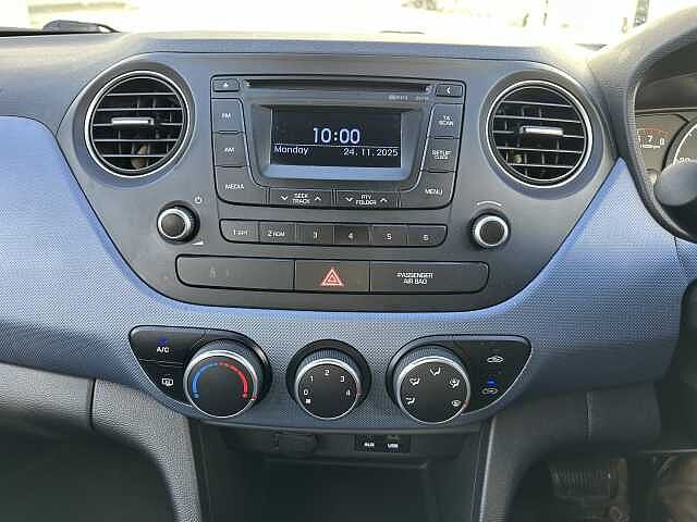 Used Hyundai i10 2014 for sale - 76610835: Photo 11