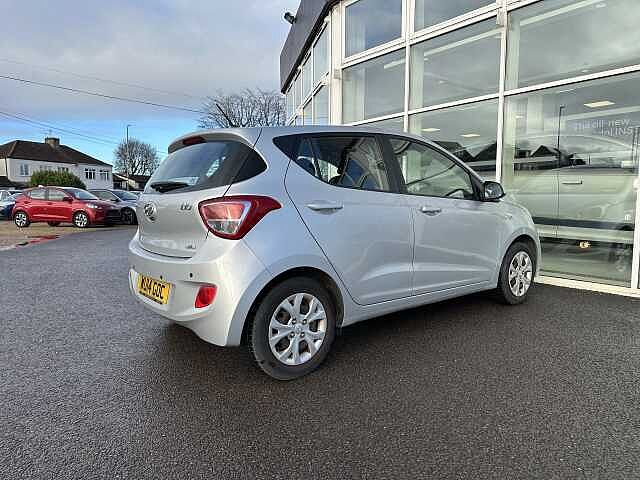 Used Hyundai i10 2014 for sale - 76610835: Photo 6