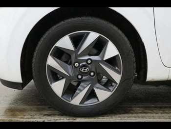 Used Hyundai i10 2024 for sale - 74548302: Photo
