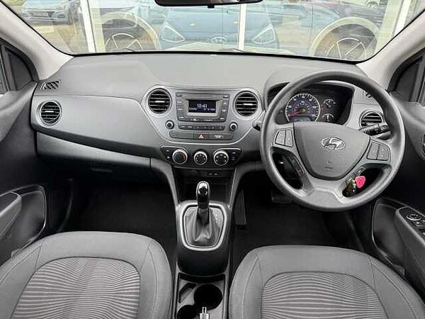 Used Hyundai i10 2017 for sale - 76125579: Photo 10