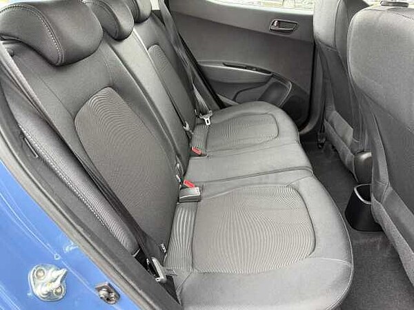 Used Hyundai i10 2017 for sale - 76125579: Photo 12