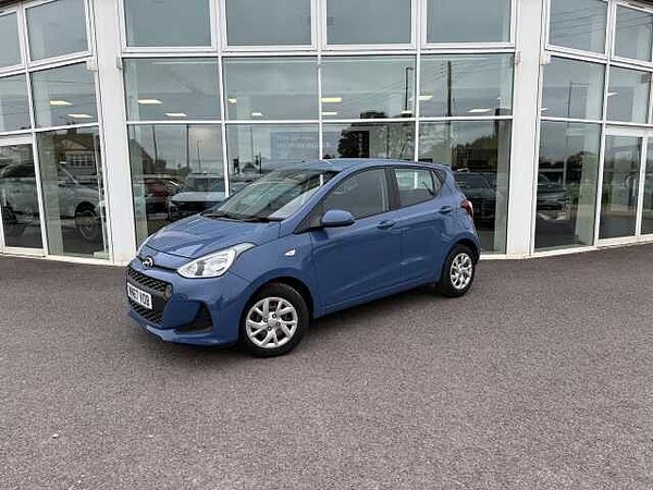Used Hyundai i10 2017 for sale - 76125579: Photo 2