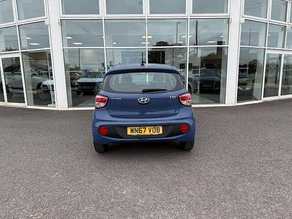 Used Hyundai i10 2017 for sale - 76125579: Photo 8