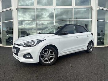 Used Hyundai i20 2019 for sale - 76262535: Photo 2