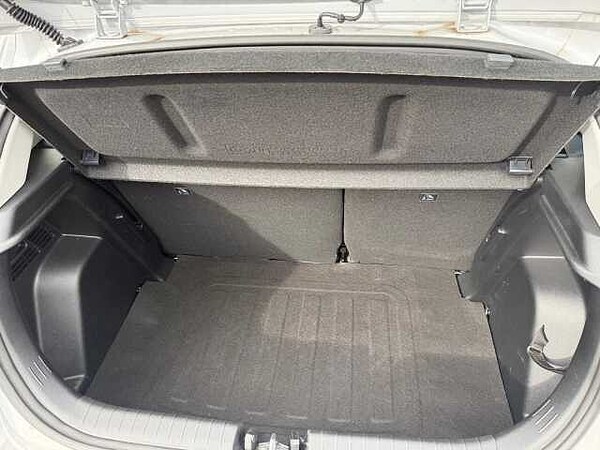 Used Hyundai i20 2024 for sale - 76262533: Photo 9