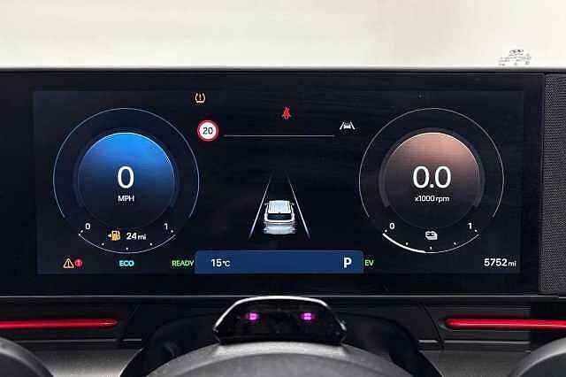 Used Hyundai KONA 2025 for sale - 76339397: Photo 8