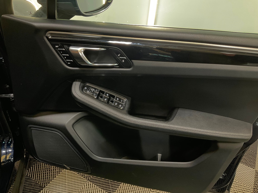 Used Porsche Macan 2016 for sale - 76847333: Photo 24