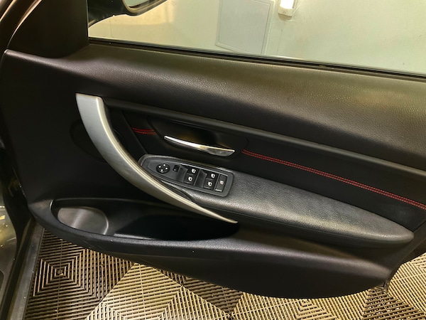 Used BMW 3 Series 2012 for sale - 76244660: Photo 26