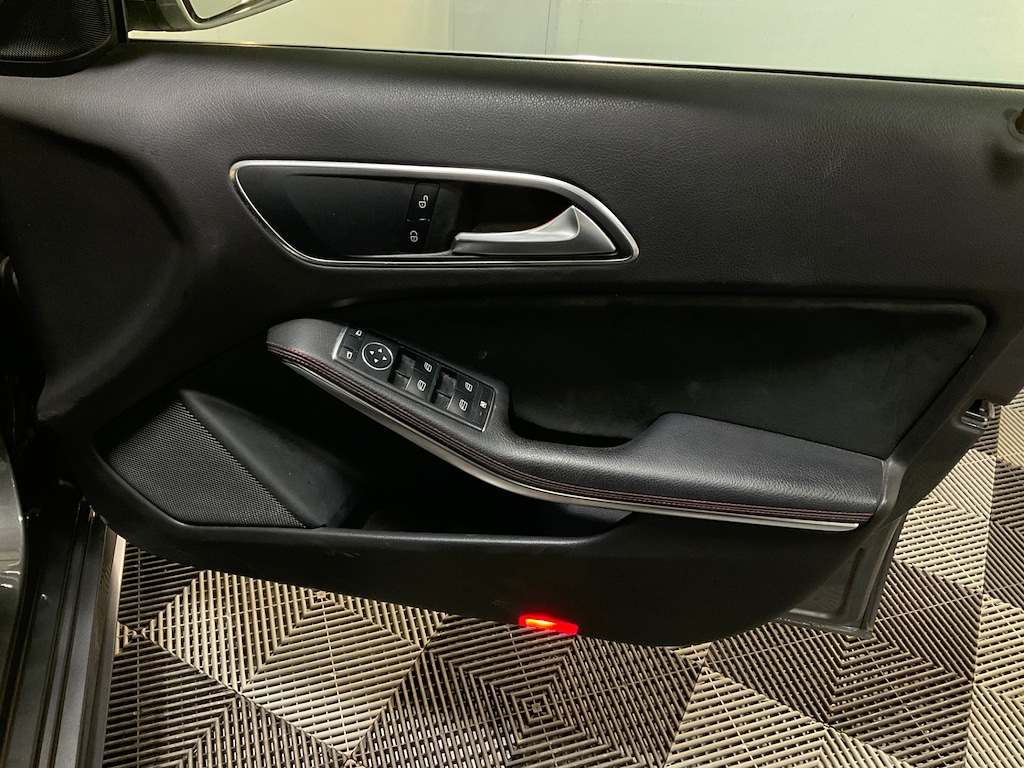 Used Mercedes-Benz A-Class 2017 for sale - 76415416: Photo 17