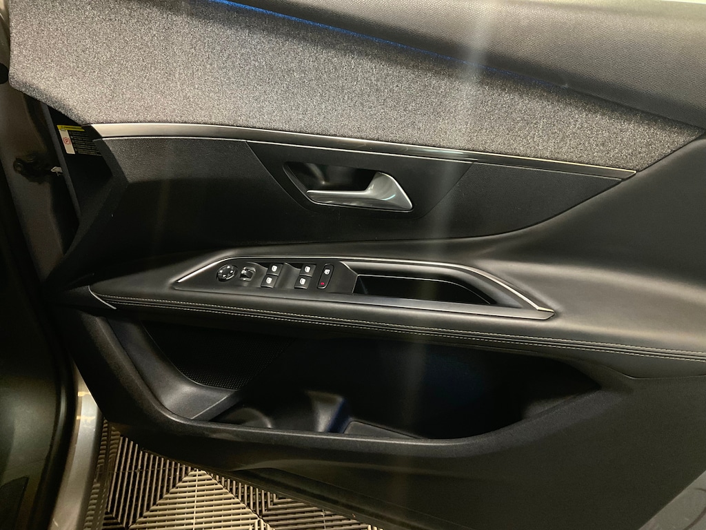 Used Peugeot 3008 2017 for sale - 76393794: Photo 19
