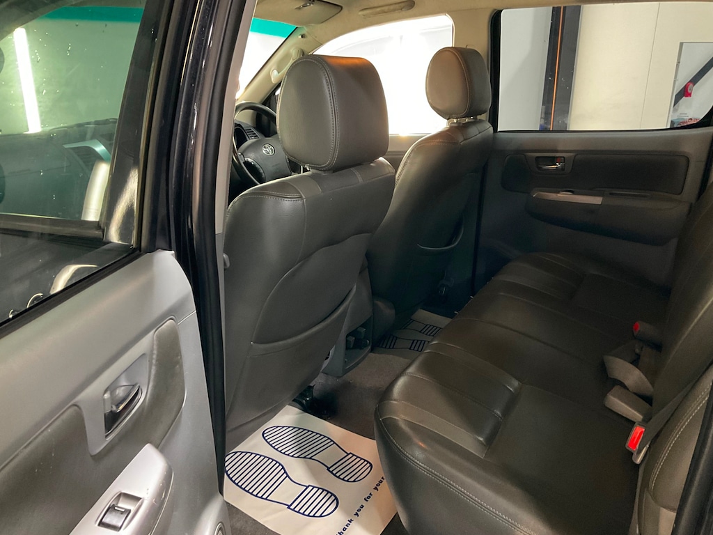 Used Toyota Hilux 2011 for sale - 76664621: Photo 9