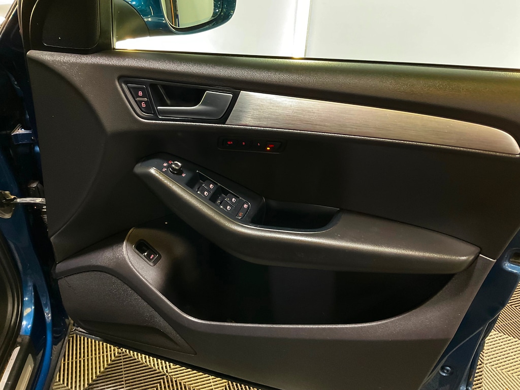 Used Audi Q5 2009 for sale - 78074701: Photo 23