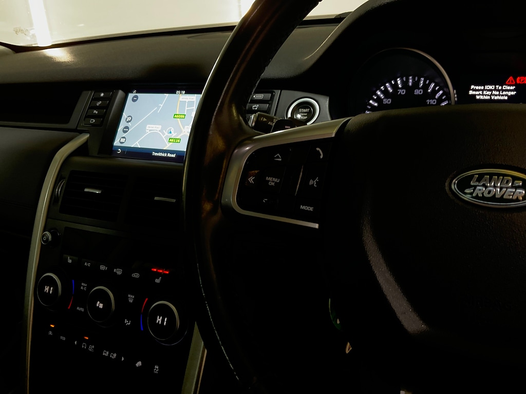 Used Land Rover Discovery Sport 2016 for sale - 76332370: Photo 19