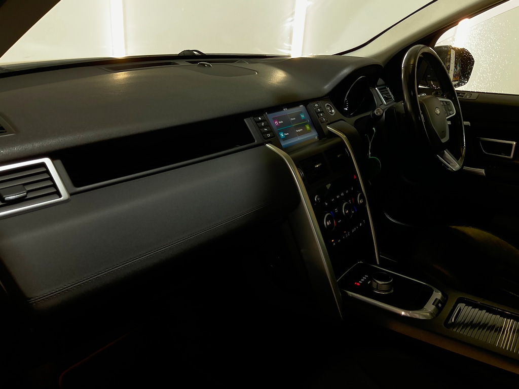 Used Land Rover Discovery Sport 2016 for sale - 76332370: Photo 9