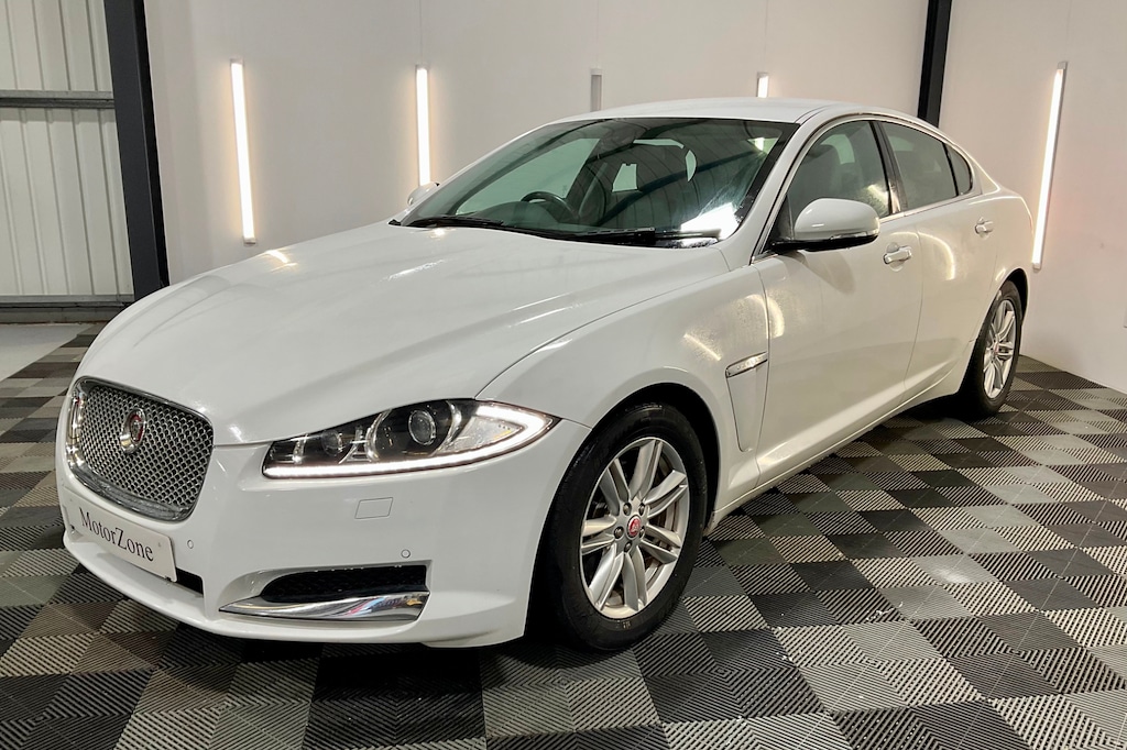 Used Jaguar XF 2015 for sale - 77619555: Photo 3