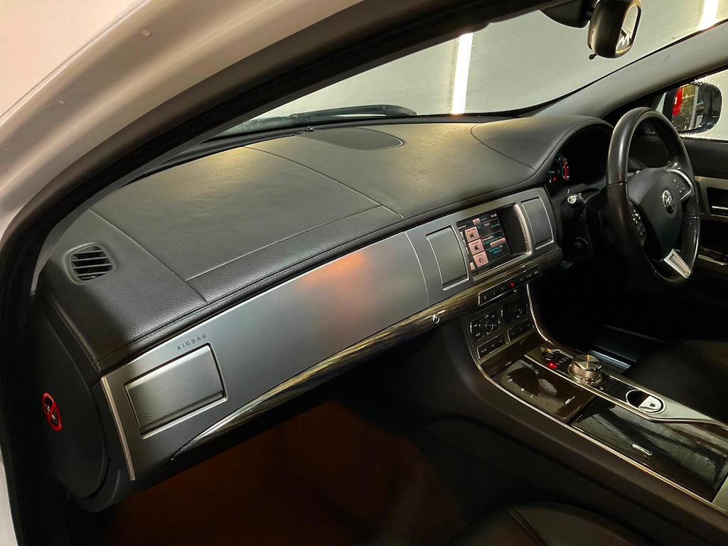 Used Jaguar XF 2015 for sale - 77619555: Photo 8