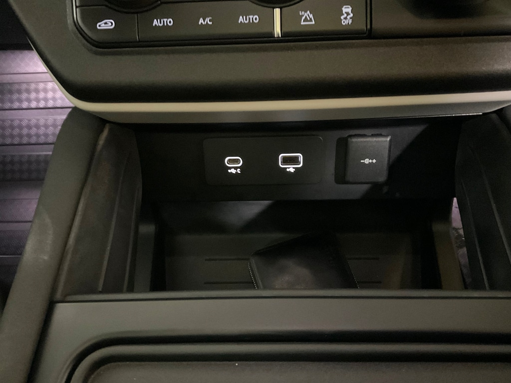 Used Land Rover Defender 2020 for sale - 78074721: Photo 15