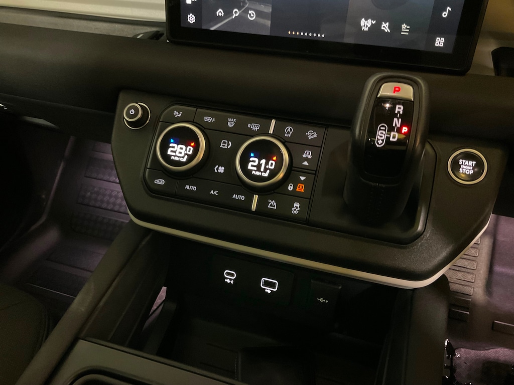 Used Land Rover Defender 2020 for sale - 78074721: Photo 16