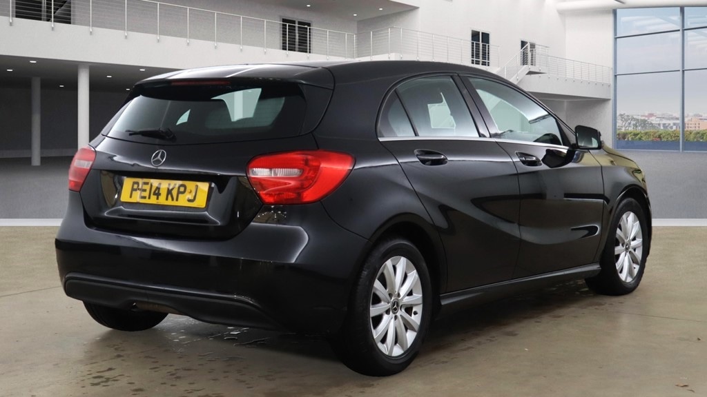 Used Mercedes-Benz A-Class 2014 for sale - 76442158: Photo 2