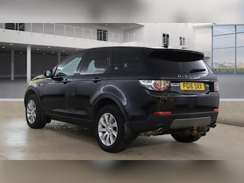 Used Land Rover Discovery Sport 2016 for sale - 76204059: Photo 3