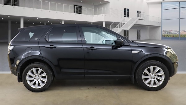 Used Land Rover Discovery Sport 2016 for sale - 76204059: Photo 4