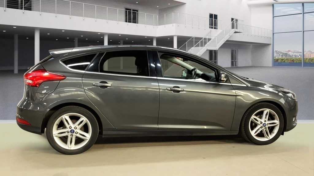 Used Ford Focus 2016 for sale - 76563926: Photo 3