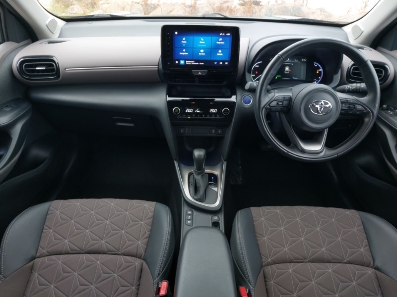 Used Toyota Yaris Cross 2022 for sale - 76700025: Photo 2