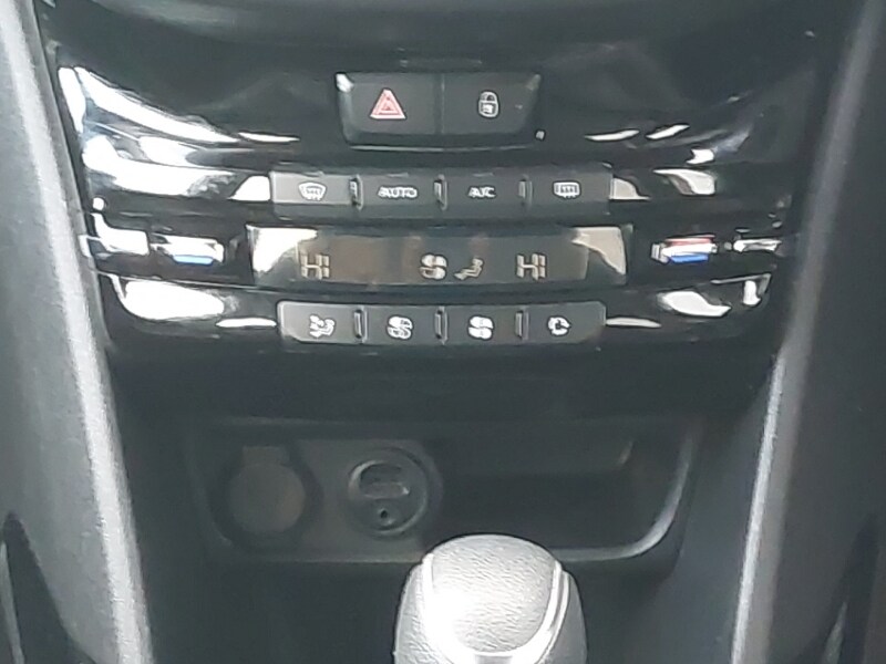 Used Peugeot 2008 2016 for sale - 76763894: Photo 11