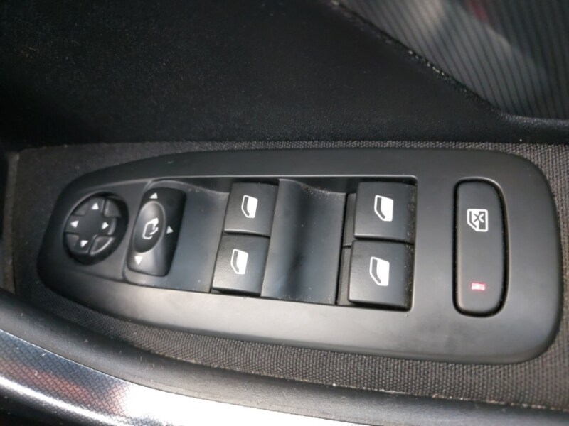 Used Peugeot 2008 2016 for sale - 76763894: Photo 17