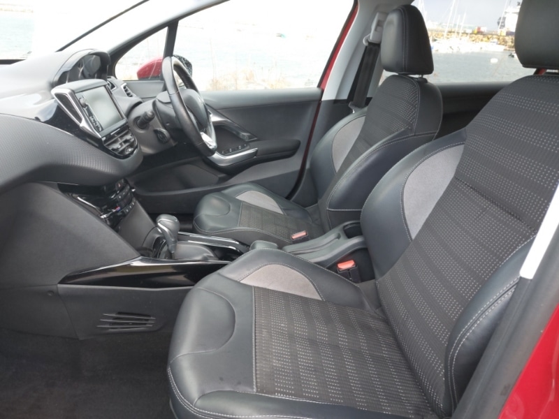 Used Peugeot 2008 2016 for sale - 76763894: Photo 5